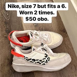 Nike waffle debut running shoes!